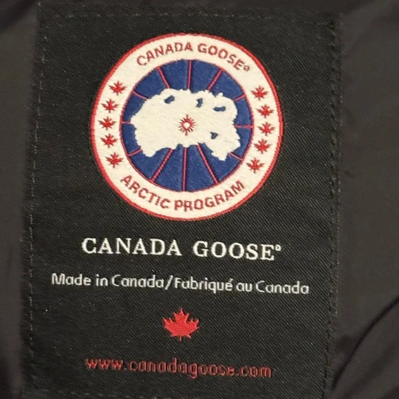 Canada Goose black Vest for women - size Medium. Worn once!